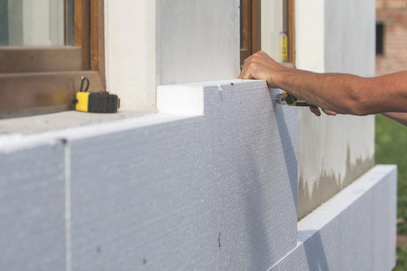 Ile kosztuje ocieplenie domu? Ceny za m² i różnice między materiałami